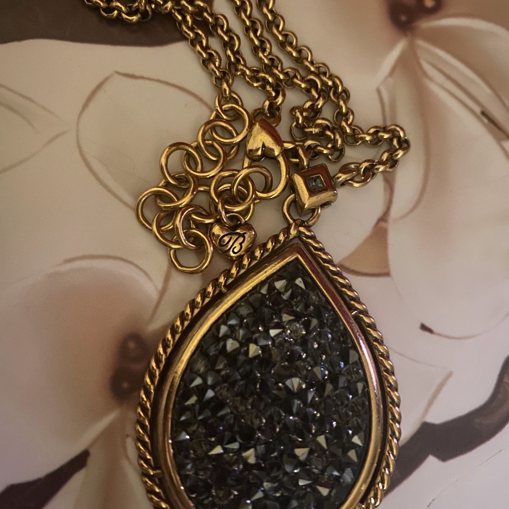 Necklace - Picture 2 of 3